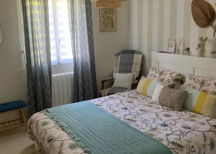 Chambre D'hote L'eveque Гостевой дом *